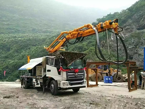 噴射混凝土機(jī)械手施工
